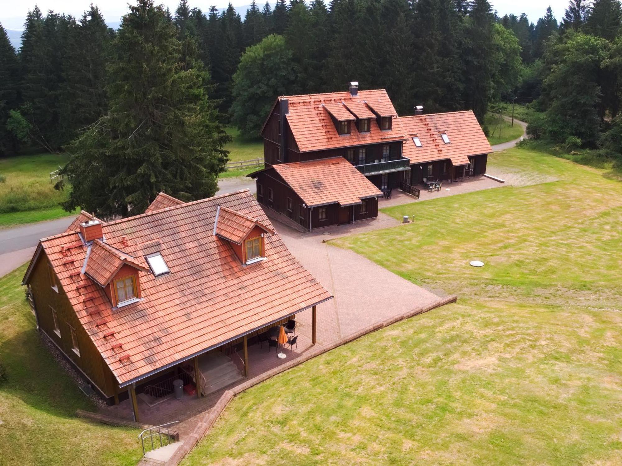 Hotel Und Berggasthof Spiessberghaus Friedrichroda Esterno foto