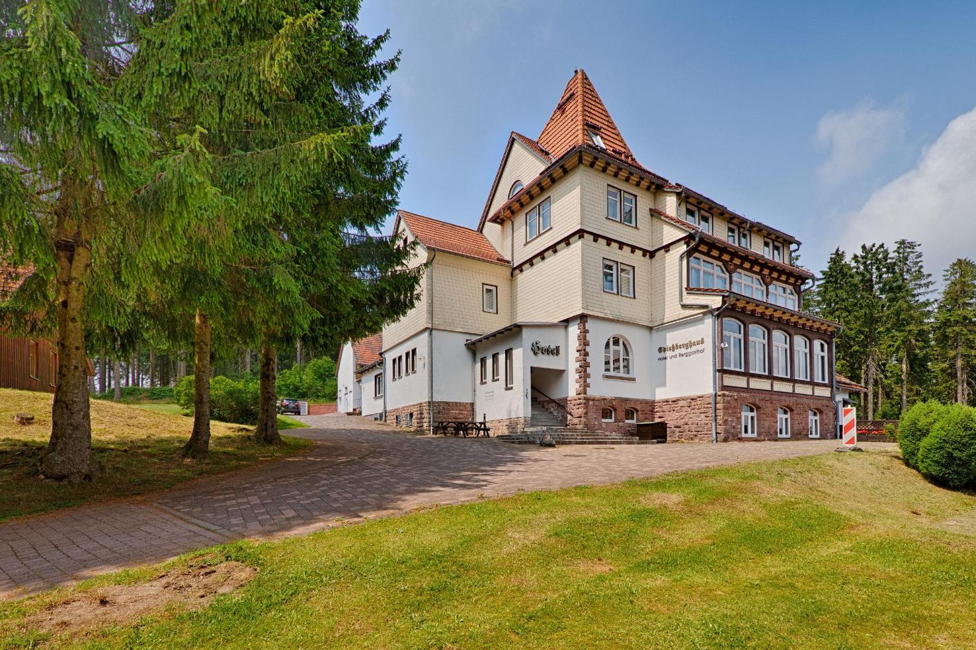 Hotel Und Berggasthof Spiessberghaus Friedrichroda Esterno foto