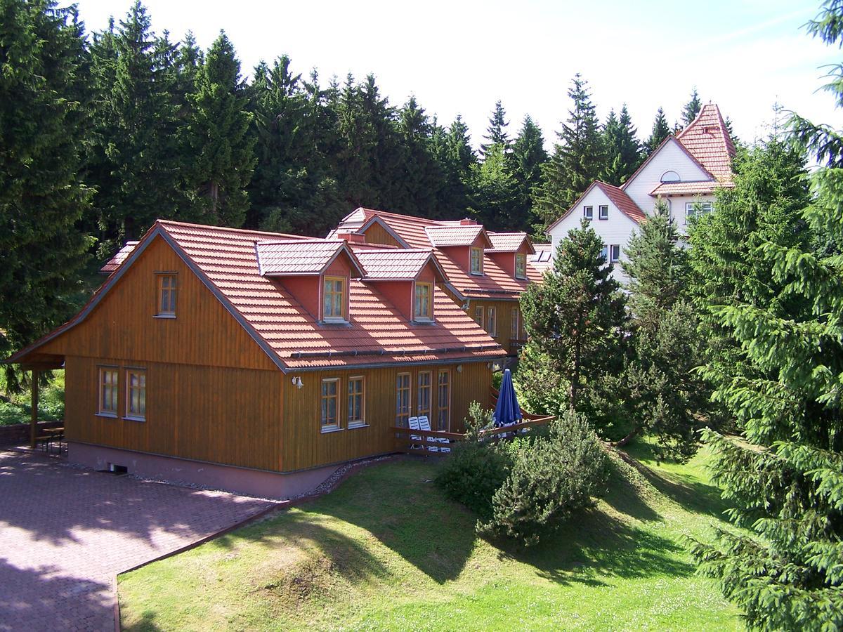 Hotel Und Berggasthof Spiessberghaus Friedrichroda Esterno foto