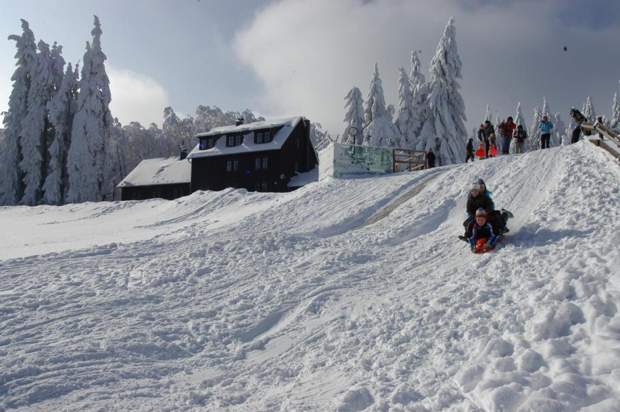 Hotel Und Berggasthof Spiessberghaus Friedrichroda Esterno foto