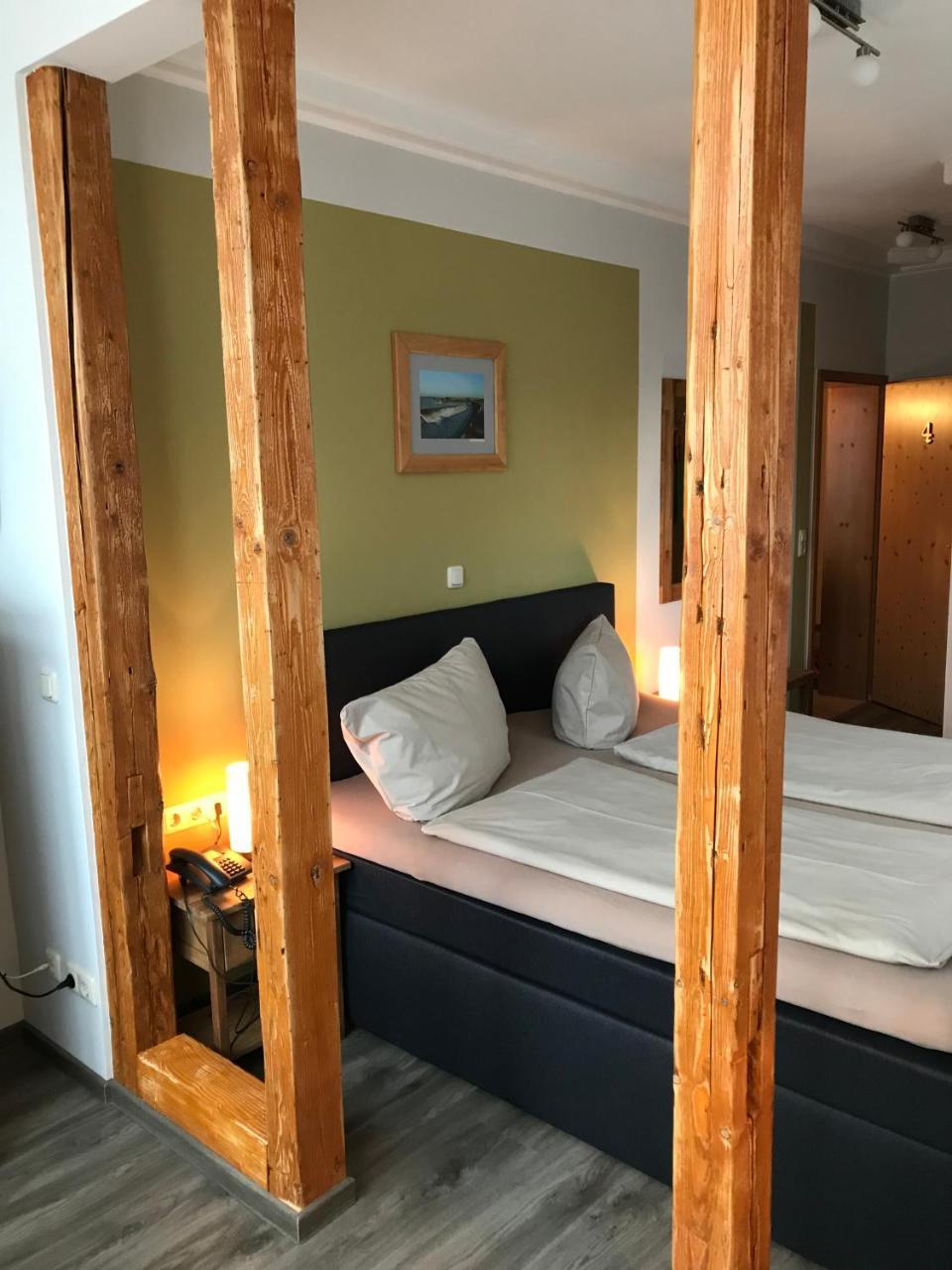 Hotel Und Berggasthof Spiessberghaus Friedrichroda Esterno foto