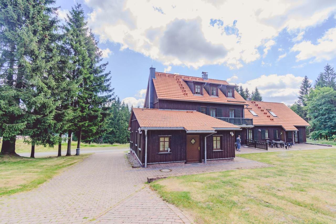 Hotel Und Berggasthof Spiessberghaus Friedrichroda Esterno foto