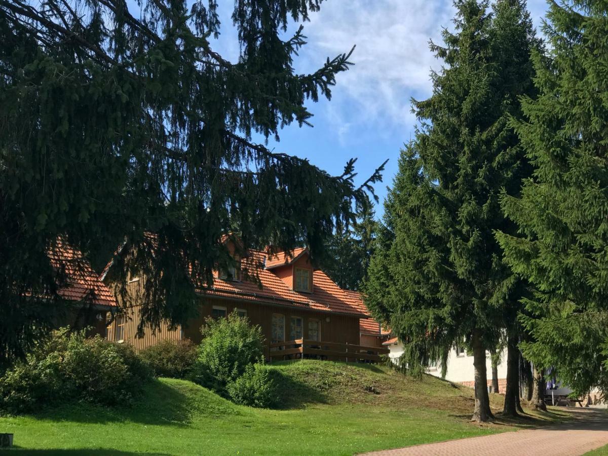 Hotel Und Berggasthof Spiessberghaus Friedrichroda Esterno foto